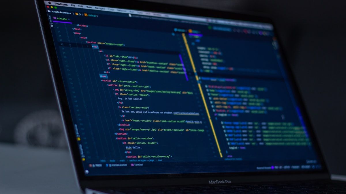 Custom Web App vs. Website: Which Does Your Business Need?